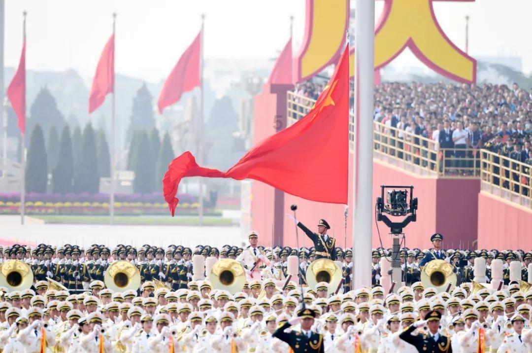 集装箱货运船